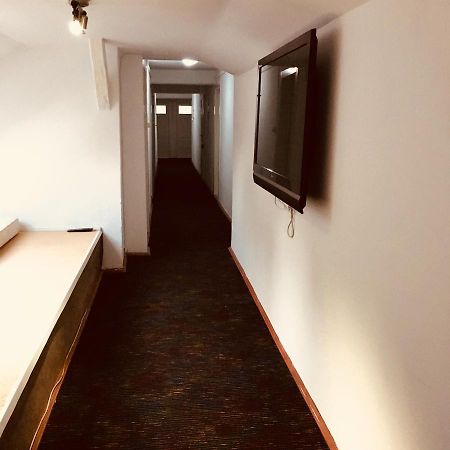 Y Hostel Balatonlelle Bagian luar foto